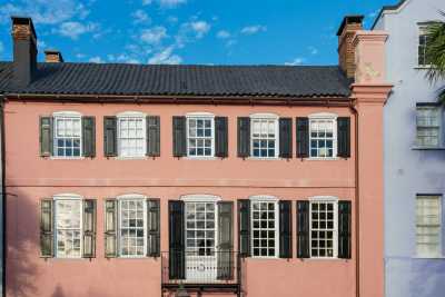 Charleston, South Carolina is one the  United States top vacation destinations for good reason.  In addition to beautiful old plantations and beaches, the historic district features stunning old homes with colorful windows, doors, and gates.
